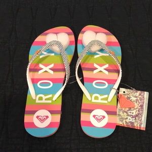 NWT Roxy flip flops size 7